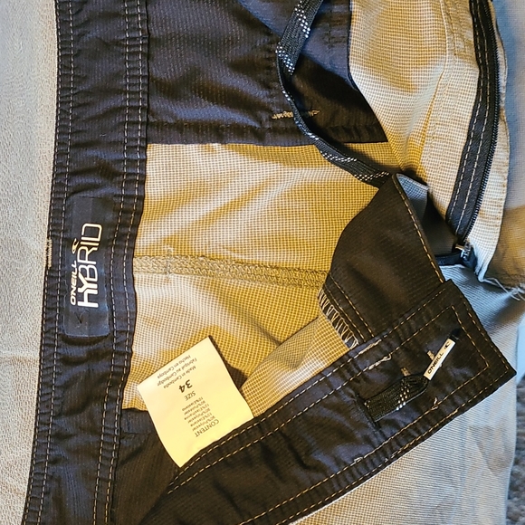 O'Neil hybrid board shorts, size 34, stretchy - Picture 2 of 4